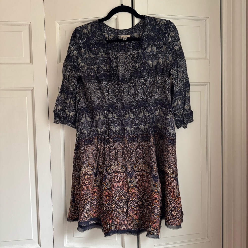 Ecote flowy 3/4 sleeve V-neck dress size Small